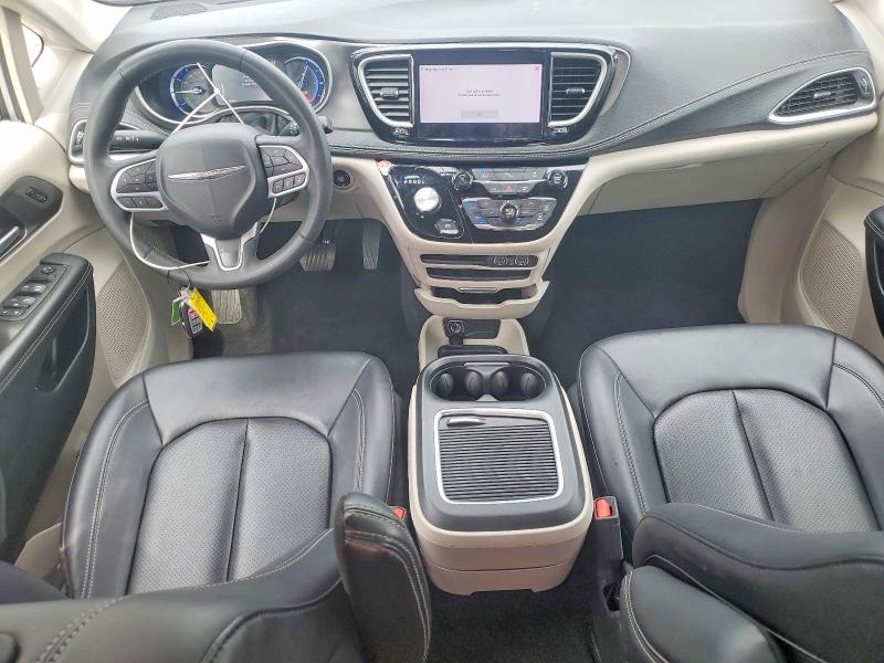 Photo 8 from auction – 2024 CHRYSLER PACIFICA with VIN 2C4RC1S70RR147386
