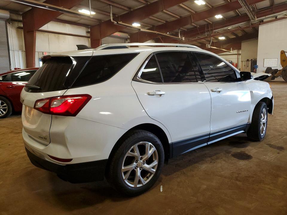 Photo 3 from auction – 2018 CHEVROLET EQUINOX with VIN 2GNAXTEX7J6251766