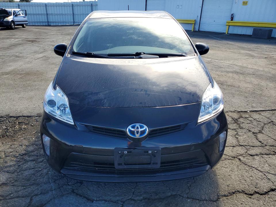 Photo 5 from auction – 2015 TOYOTA PRIUS with VIN JTDKN3DU6F0405278