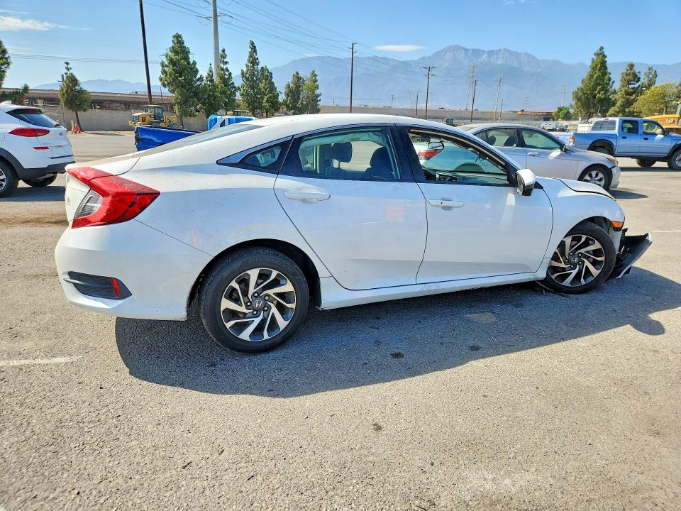 Photo 3 from auction – 2016 HONDA CIVIC with VIN 19XFC2F76GE225428