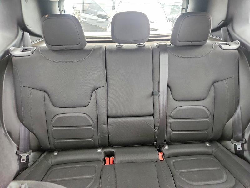 Photo 10 from auction – 2021 JEEP RENEGADE with VIN ZACNJDBBXMPM47697