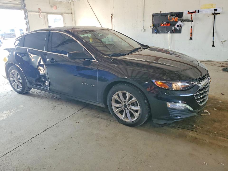 Photo 4 from auction – 2019 CHEVROLET MALIBU with VIN 1G1ZD5ST8KF136000