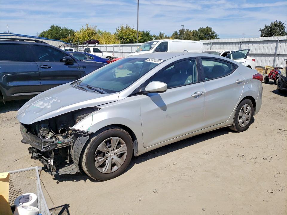 HYUNDAI ELANTRA 2016 with VIN 5NPDH4AE5GH700007 - Photo from auction