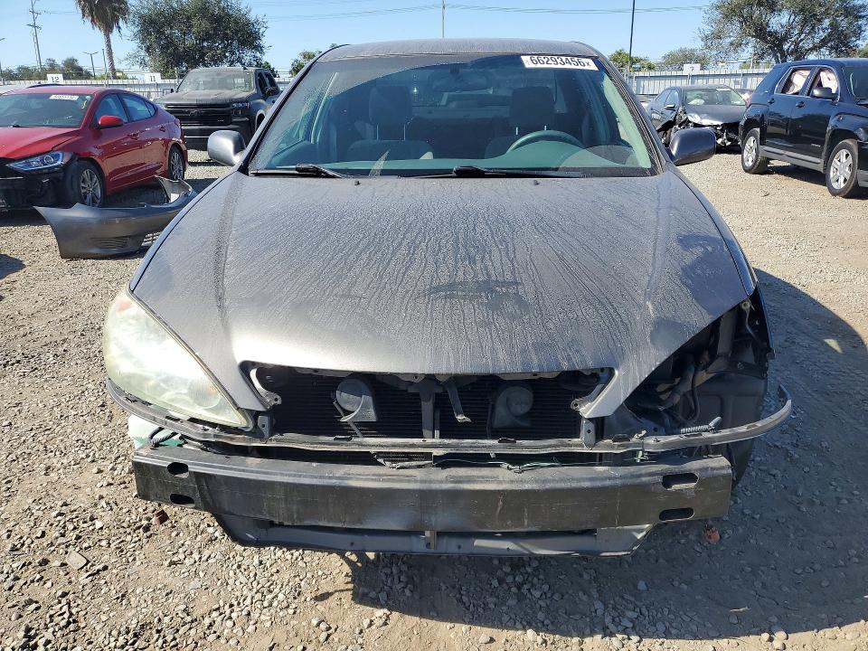 Photo 5 from auction – 2005 TOYOTA CAMRY with VIN 4T1BE32KX5U972081
