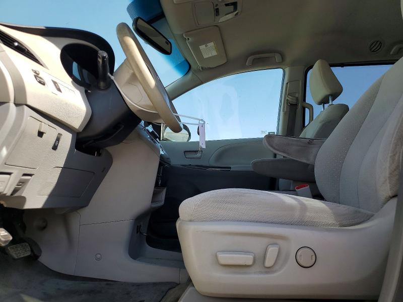 Photo 7 from auction – 2014 TOYOTA SIENNA with VIN 5TDKK3DC2ES480247