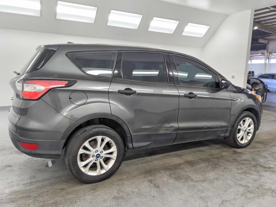 Photo 3 from auction – 2018 FORD ESCAPE with VIN 1FMCU0F70JUA04500