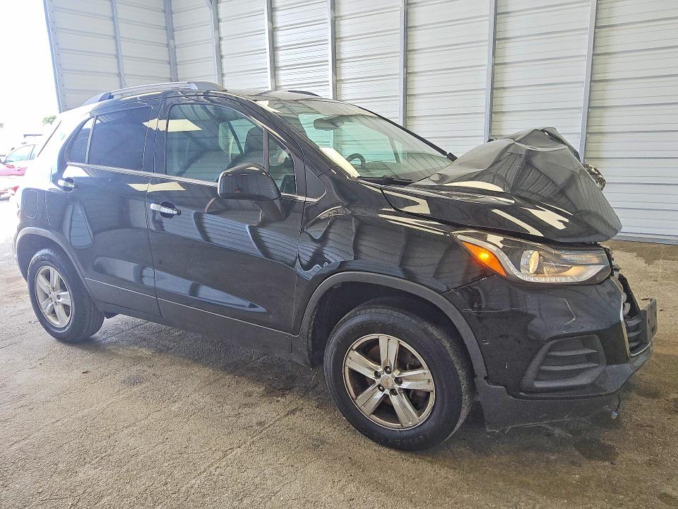 Photo 4 from auction – 2020 CHEVROLET TRAX with VIN KL7CJPSB9LB012350