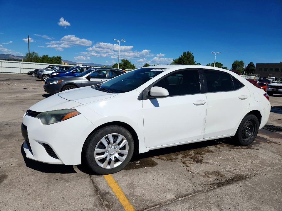 TOYOTA COROLLA 2015 con VIN 5YFBURHE1FP272296 - Foto de la subasta