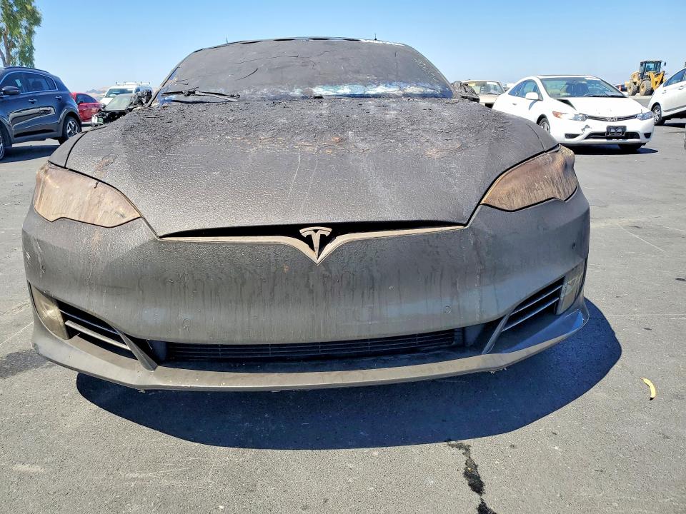 Photo 5 from auction – 2018 TESLA MODEL S with VIN 5YJSA1E41JF243066
