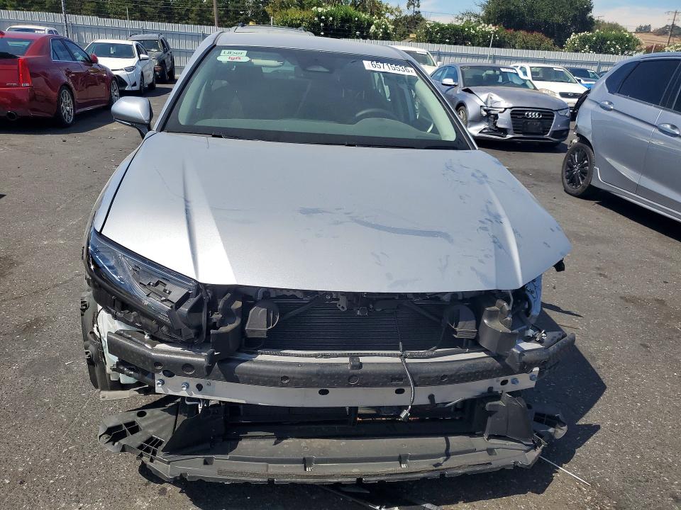 Photo 5 from auction – 2025 TOYOTA CAMRY with VIN 4T1DAACK7SU208238