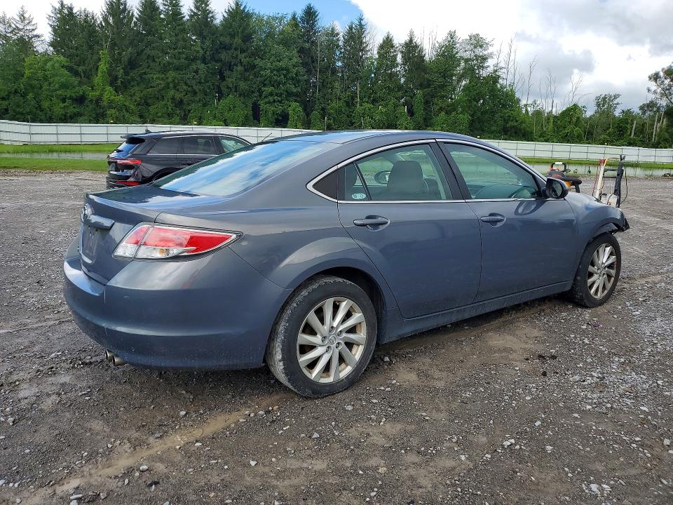 Photo 3 from auction – 2011 MAZDA 6 with VIN 1YVHZ8CH9B5M06271