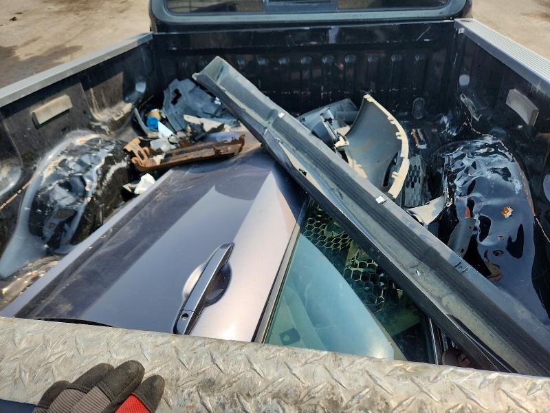 Photo 12 from auction – 2002 FORD F150 with VIN 1FTRX18L02NA55822