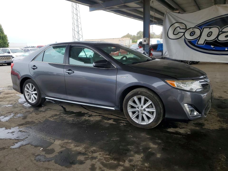 Снимка 4 от търг – 2014 TOYOTA CAMRY HYBRID с VIN 4T1BD1FK0EU109162