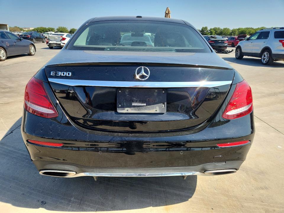 Photo 6 from auction – 2017 MERCEDES-BENZ E with VIN WDDZF4JB0HA066167