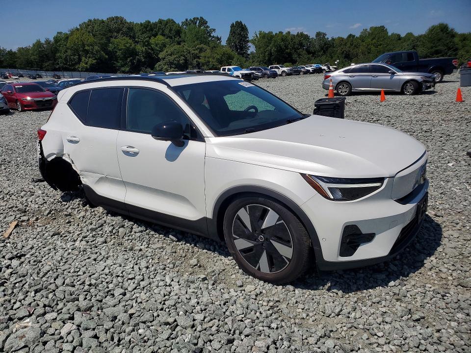 Photo 4 from auction – 2026 VOLVO EX40 with VIN YV4ER3HK7T2774352