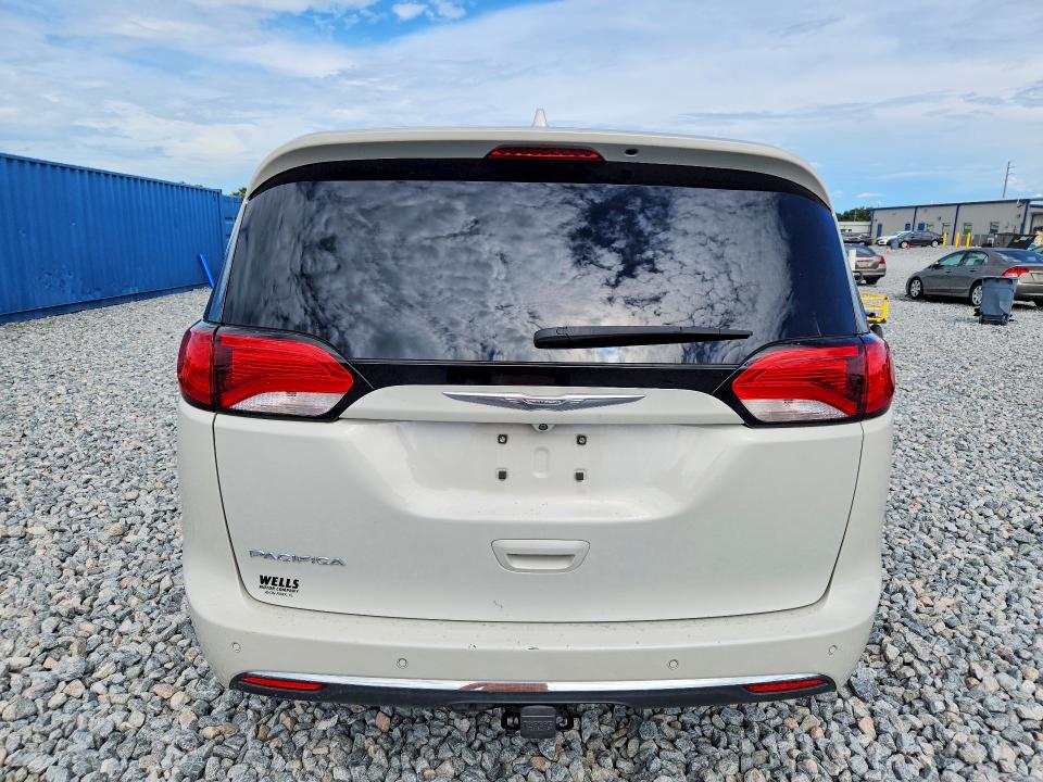 Photo 6 from auction – 2017 CHRYSLER PACIFICA with VIN 2C4RC1BG8HR610597