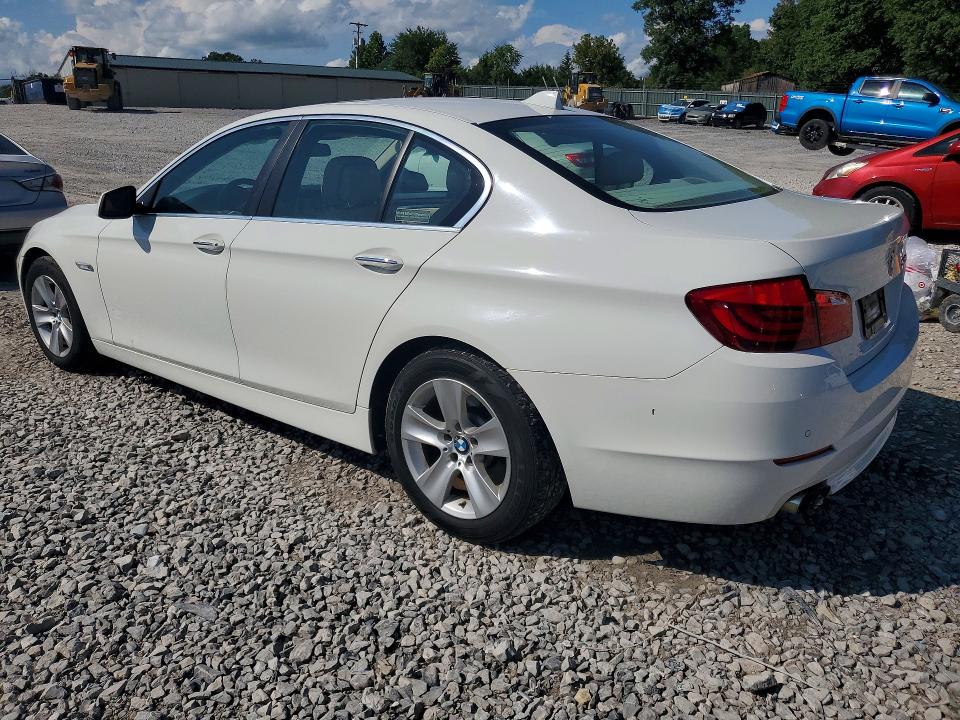 Photo 2 from auction – 2013 BMW 528 with VIN WBAXG5C50DD231636