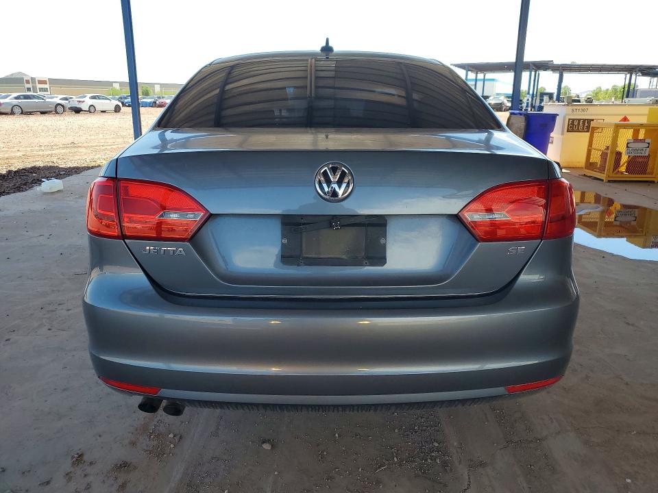 Photo 6 from auction – 2014 VOLKSWAGEN JETTA with VIN 3VWD17AJ2EM230171