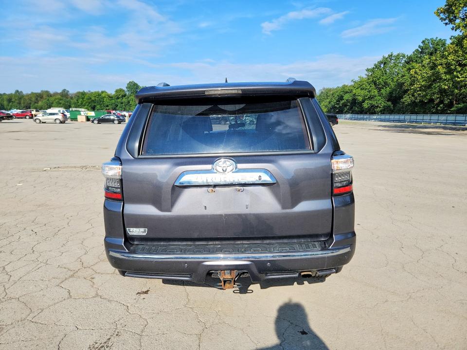Photo 6 from auction – 2019 TOYOTA 4RUNNER with VIN JTEBU5JRXK5684936