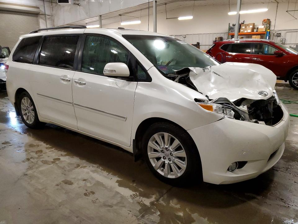 Photo 4 from auction – 2013 TOYOTA SIENNA with VIN 5TDYK3DC7DS375888