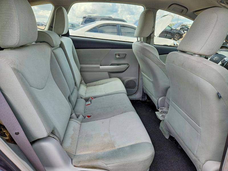 Photo 10 from auction – 2013 TOYOTA PRIUS V with VIN JTDZN3EU3D3222719