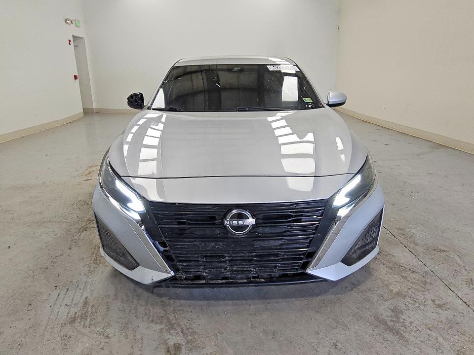 Photo 5 from auction – 2023 NISSAN ALTIMA with VIN 1N4BL4DVXPN314240