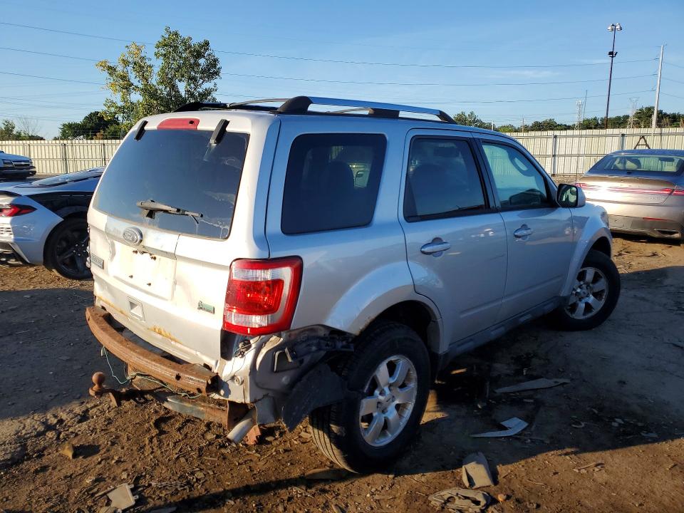 Photo 3 from auction – 2010 FORD ESCAPE with VIN 1FMCU0EG3AKC71854