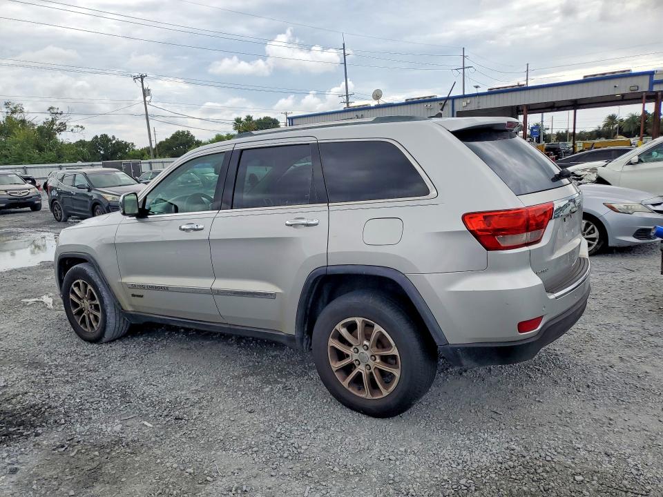 Photo 2 from auction – 2011 JEEP GRAND CHEROKEE with VIN 1J4RS5GG1BC558341
