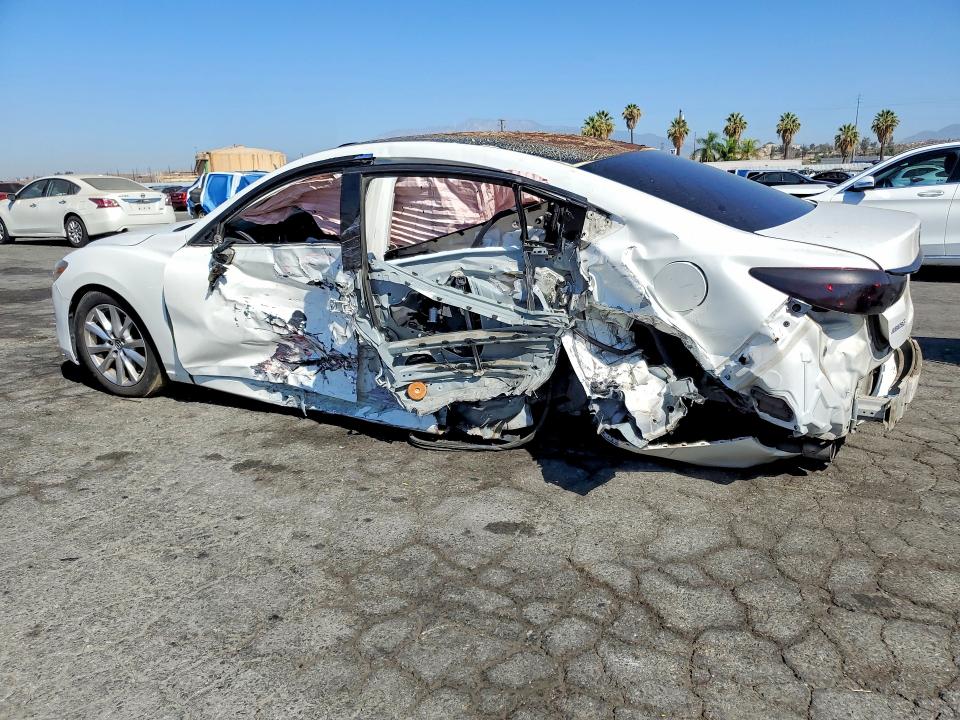 Photo 2 from auction – 2017 MAZDA 6 with VIN JM1GL1U55H1106015