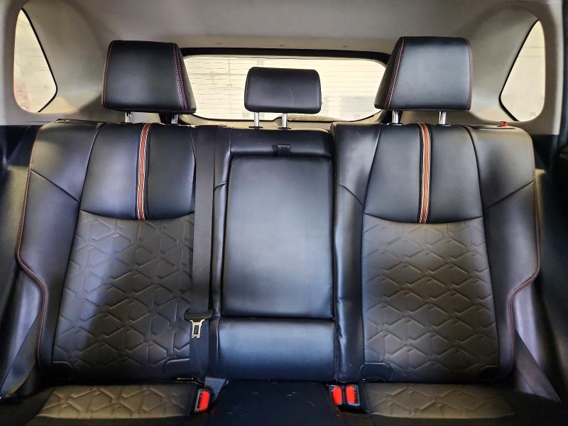 Photo 10 from auction – 2024 TOYOTA RAV4 with VIN 2T3J1RFVXRW425405