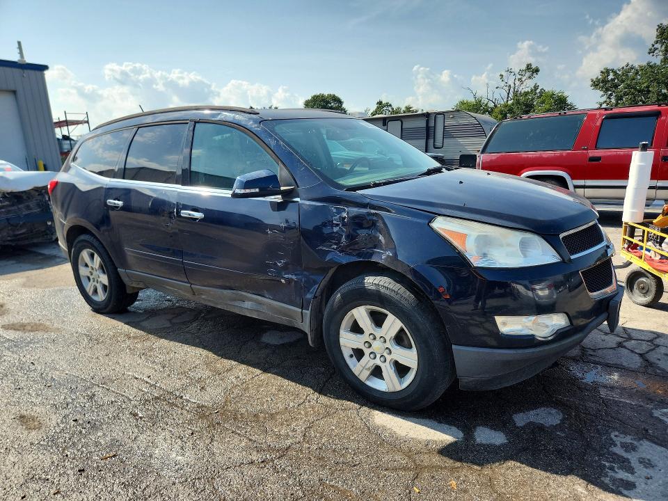 Снимка 4 от търг – 2010 CHEVROLET TRAVERSE с VIN 1GNLRFED7AS129156