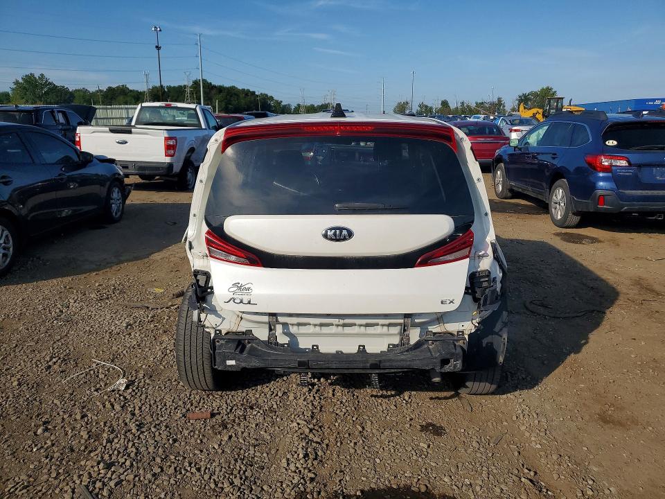Photo 6 from auction – 2021 KIA SOUL with VIN KNDJ33AU2M7753878