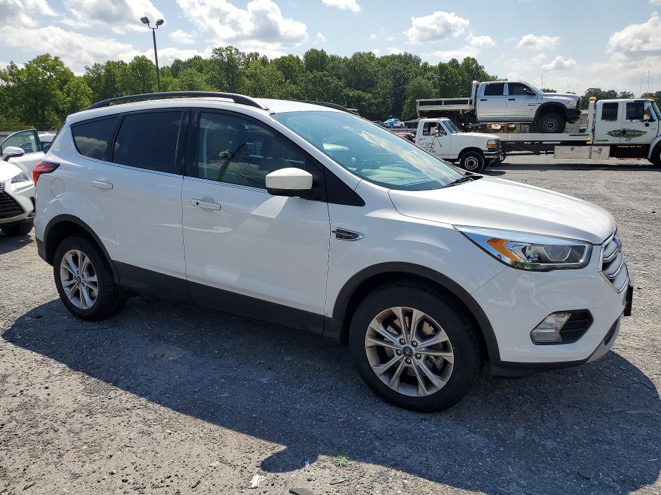 Photo 4 from auction – 2019 FORD ESCAPE with VIN 1FMCU9HDXKUA74157