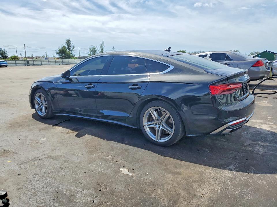 صورة رقم 2 من المزاد - 2021 AUDI A5 مع VIN WAUDACF59MA056857