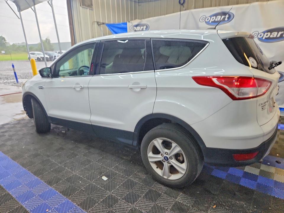 Photo 2 from auction – 2013 FORD ESCAPE with VIN 1FMCU0GXXDUB60028
