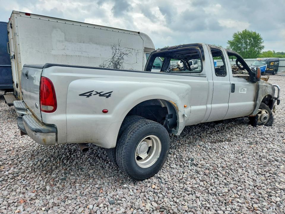 Photo 3 from auction – 2004 FORD F350 with VIN 1FTWX33S94ED44536