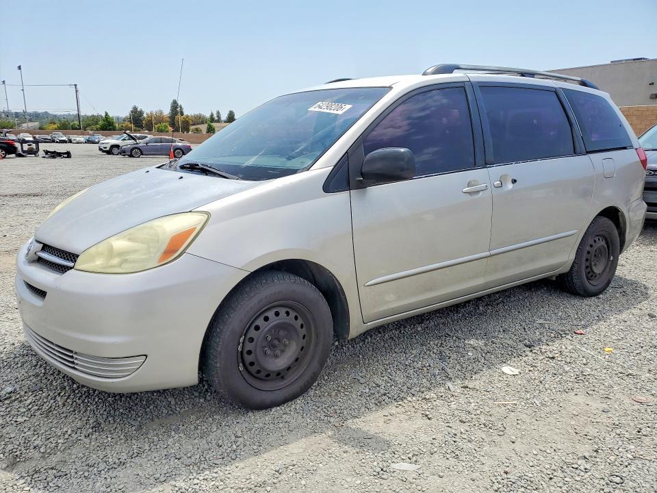 TOYOTA SIENNA 2004 with VIN 5TDZA23C74S077599 - Photo from auction