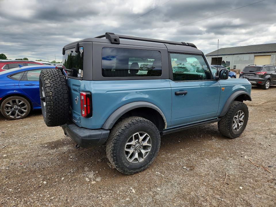 Photo 3 from auction – 2022 FORD BRONCO with VIN 1FMDE5CH5NLB55436