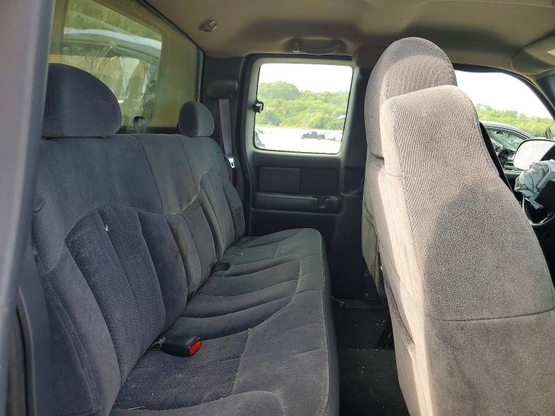 Photo 10 from auction – 2002 CHEVROLET SILVERADO with VIN 2GCEK19T121365216