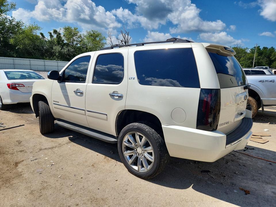 Photo 2 from auction – 2014 CHEVROLET TAHOE with VIN 1GNSKCE03ER141555