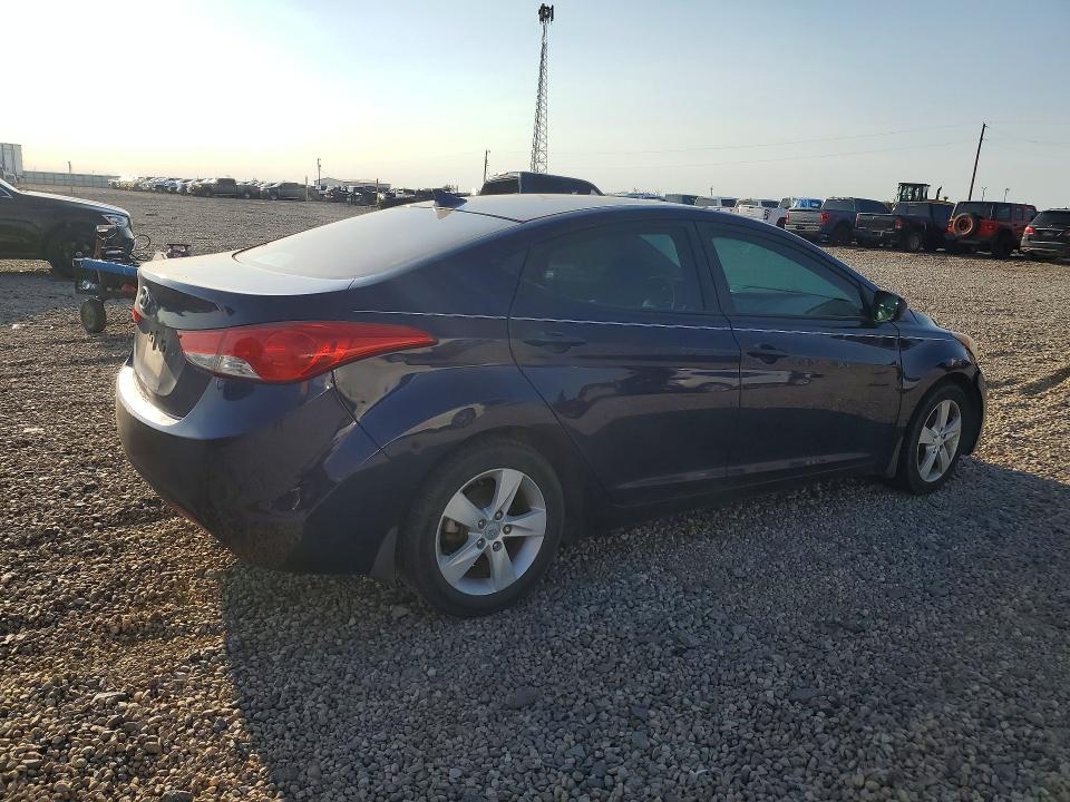 Photo 3 from auction – 2013 HYUNDAI ELANTRA with VIN 5NPDH4AE0DH436366