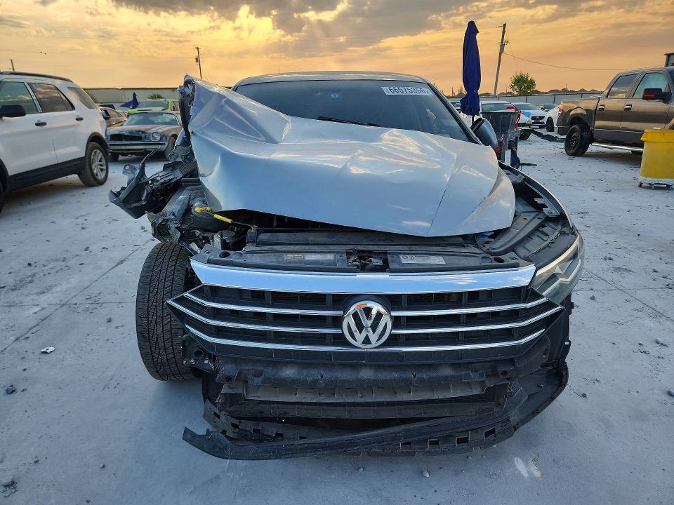 Photo 5 from auction – 2019 VOLKSWAGEN JETTA with VIN 3VWCB7BU4KM220402