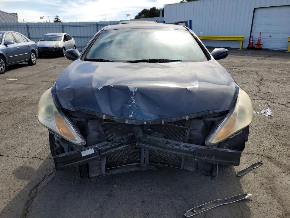Photo 5 from auction – 2011 HYUNDAI SONATA with VIN 5NPEB4AC3BH264769