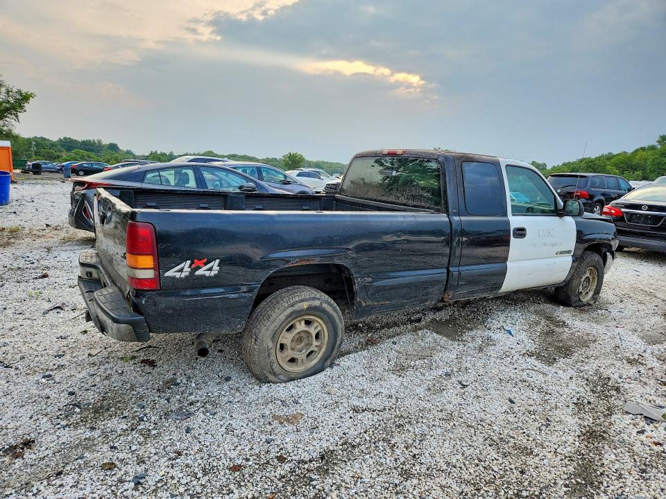 Photo 3 from auction – 2002 GMC NEW SIERRA with VIN 1GTEK19VX2E105011