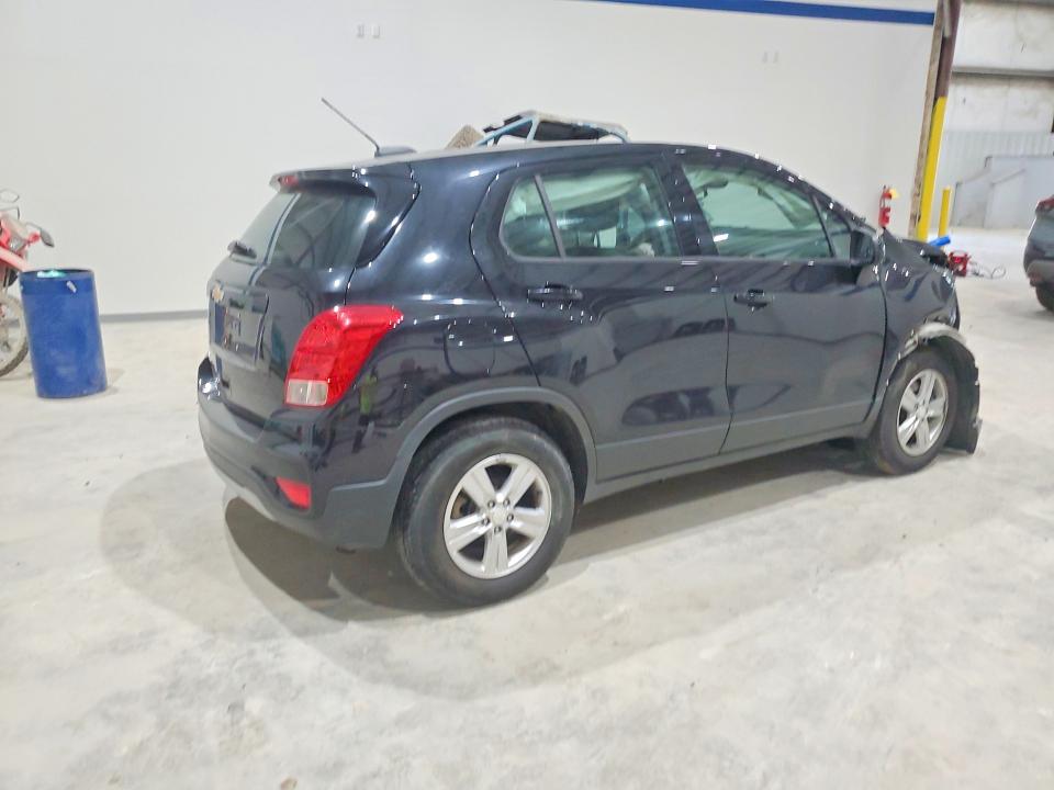Photo 3 from auction – 2018 CHEVROLET TRAX with VIN 3GNCJNSB5JL224978