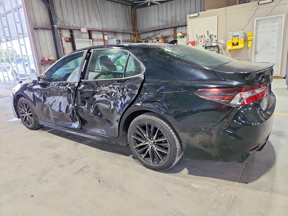 Photo 2 from auction – 2022 TOYOTA CAMRY with VIN 4T1G11AK3NU623982