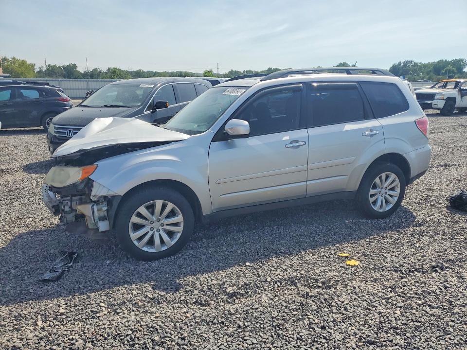 SUBARU FORESTER 2011 с VIN JF2SHBDC5BH736052 - Снимка от търг