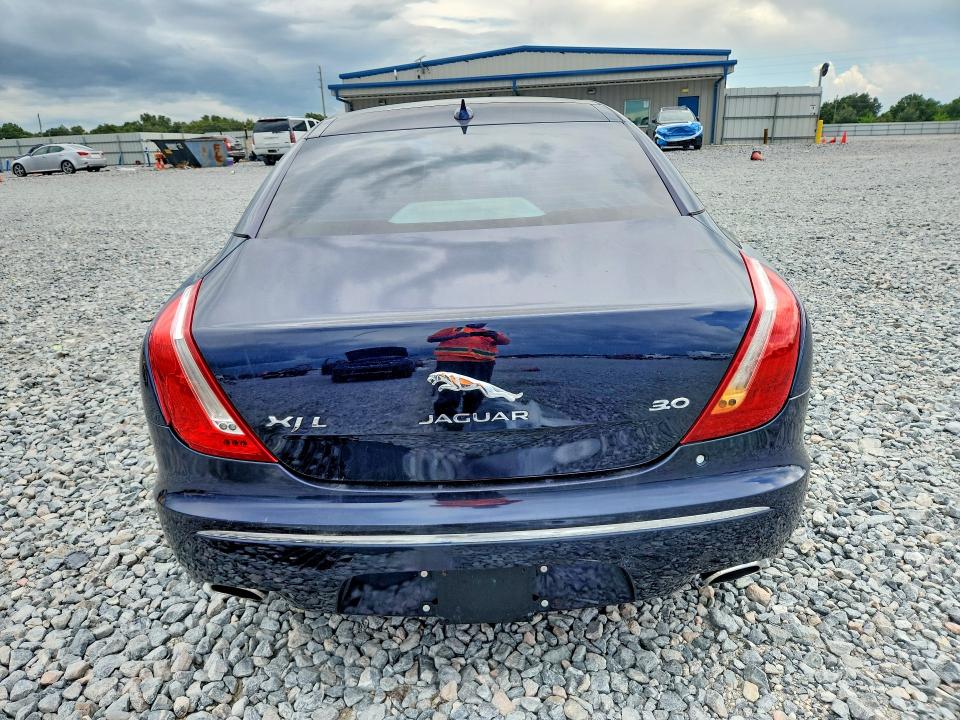Photo 6 from auction – 2014 JAGUAR XJL with VIN SAJWA2GZ7E8V63385