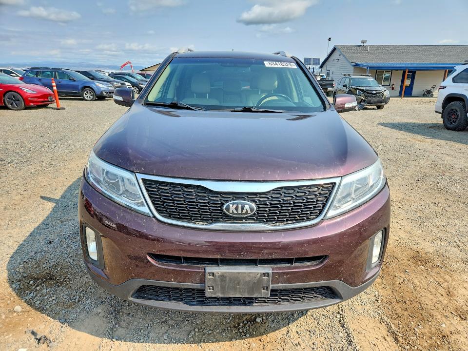 Photo 5 from auction – 2015 KIA SORENTO with VIN 5XYKTCA62FG638810