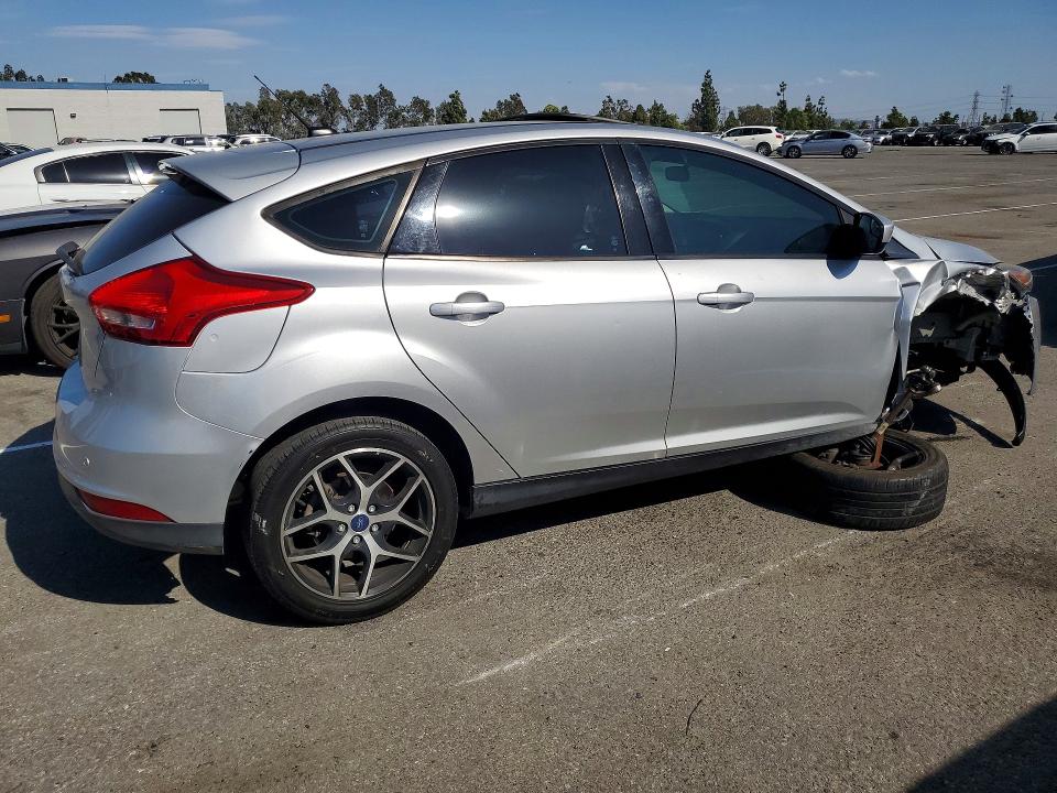 Снимка 3 от търг – 2017 FORD FOCUS с VIN 1FADP3M21HL290419